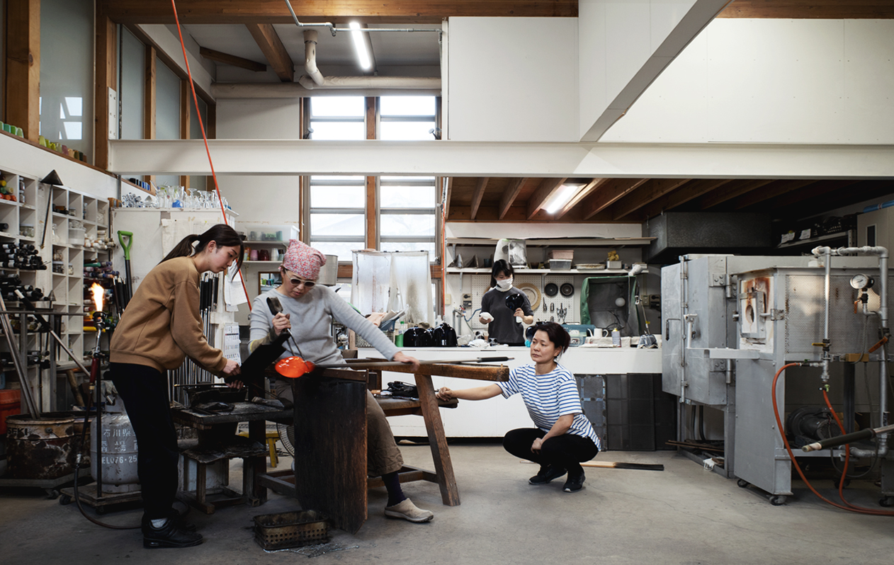 To Reclaim Glass, to Revive our Future | Factory Zoomer