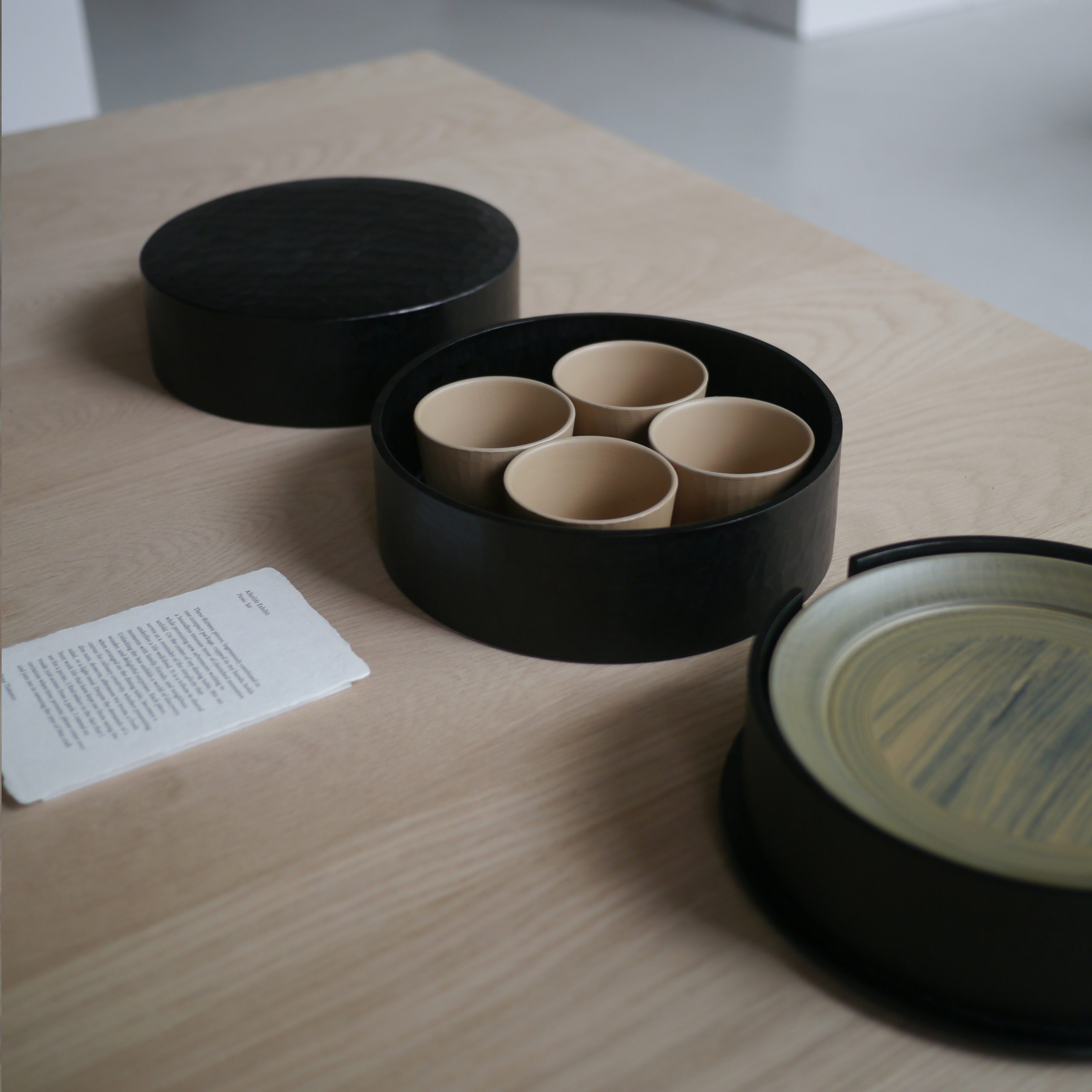 Picnic Set by Ryuji Mitani